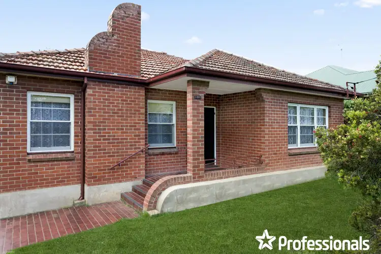 194 Bentinck Street, Bathurst NSW 2795