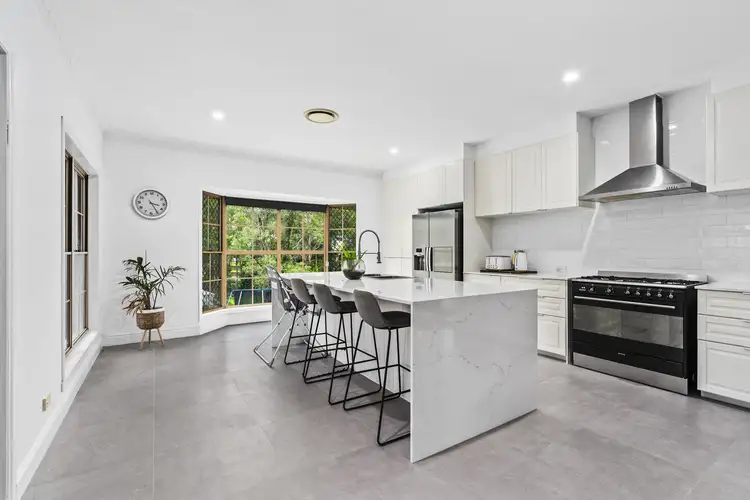 8 Winderadeen Court, Nerang QLD 4211