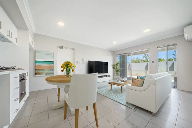 2/1 Elsbury Approach, Clarkson WA 6030