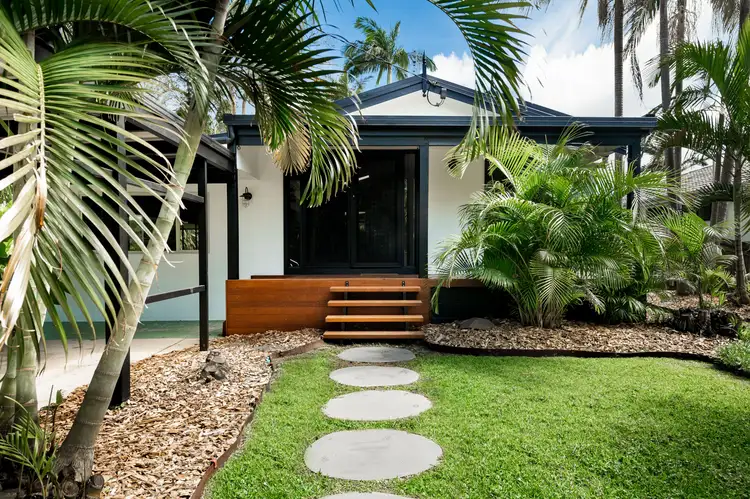 24 Sycamore Street, Mudjimba QLD 4564
