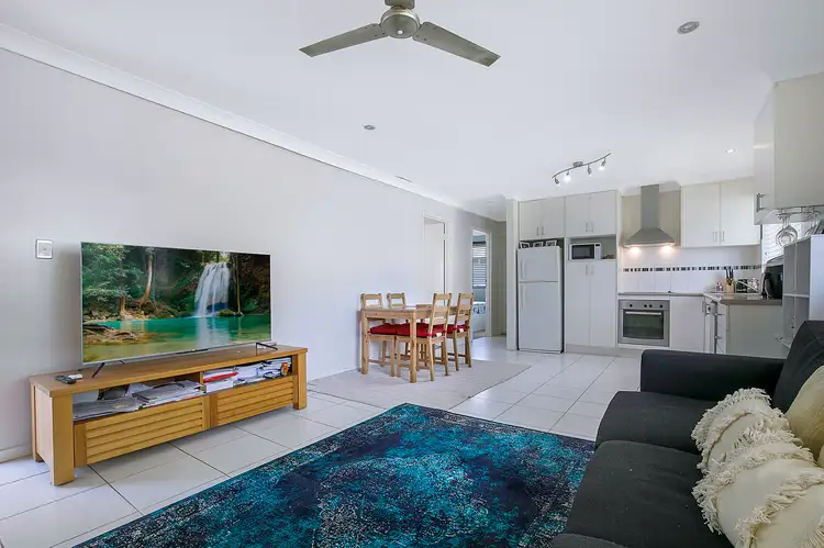 Second view of Homely unit listing, 3/22 Wooloowin Avenue, Wooloowin QLD 4030