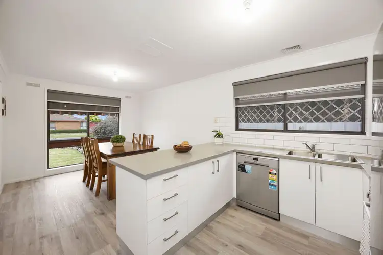 Fifth view of Homely house listing, 9 Sapphire Circuit, Wodonga VIC 3690