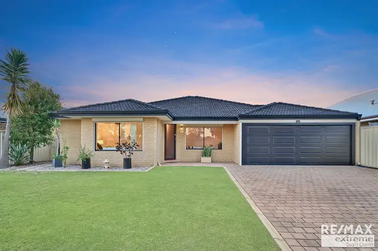 19 Shiralee Bend, Carramar WA 6031