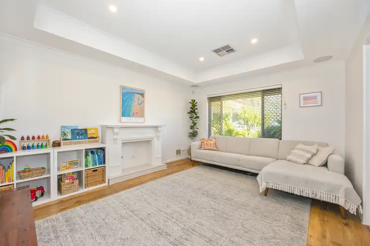 24 Woodchester Place, Nollamara WA 6061