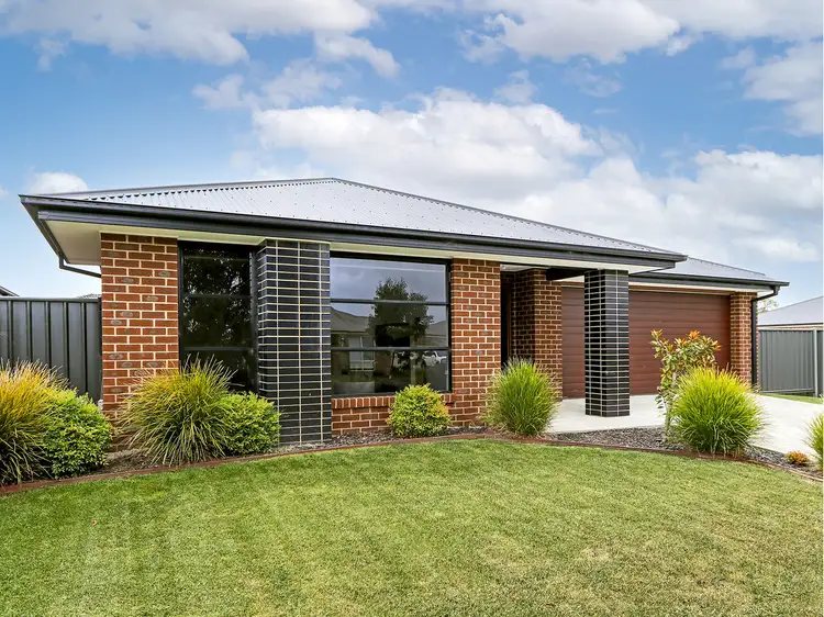 85 Hobson Street, Stratford VIC 3862
