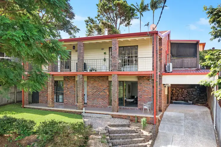 34 Broadwater Esplanade, Bilambil Heights NSW 2486