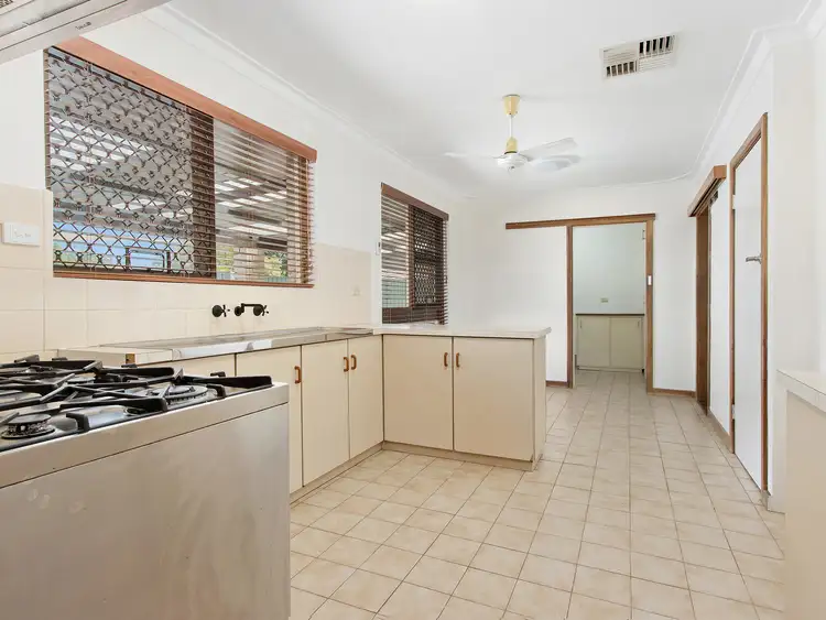 Seventh view of Homely house listing, 2 Cockman Way, Orelia WA 6167