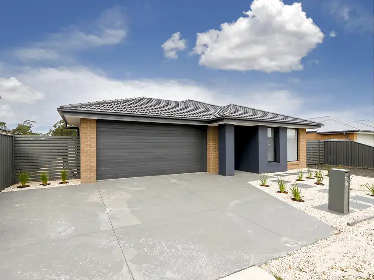 37 Peters Drive, Stratford VIC 3862