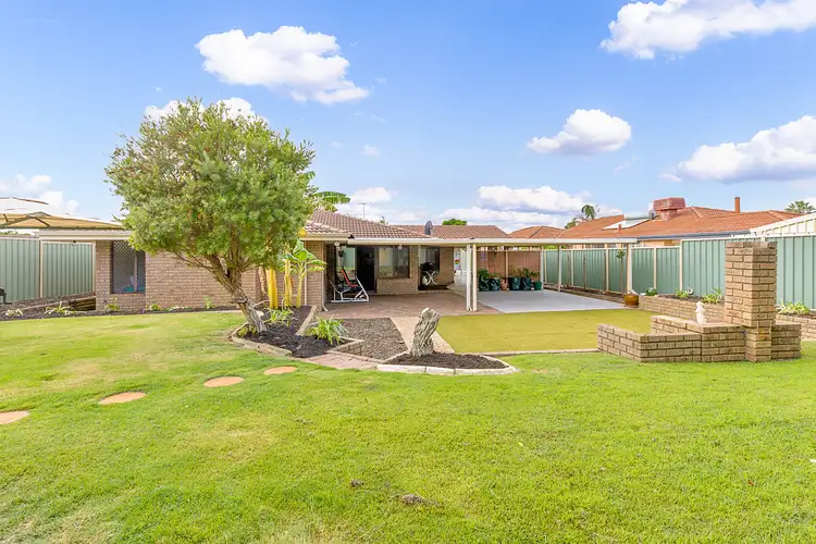 3 Peppermint Drive, Thornlie WA 6108