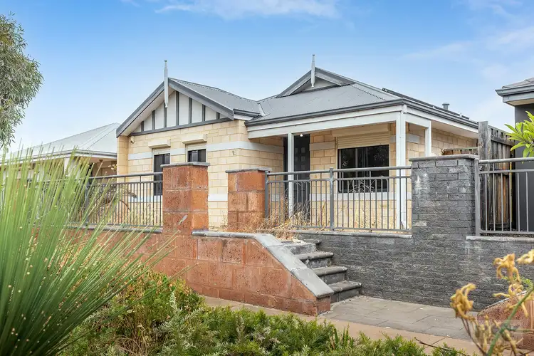 15 Bradshaw Crescent, Ellenbrook WA 6069