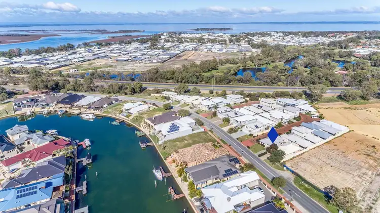 12/3-5 Leisure Way, Halls Head WA 6210