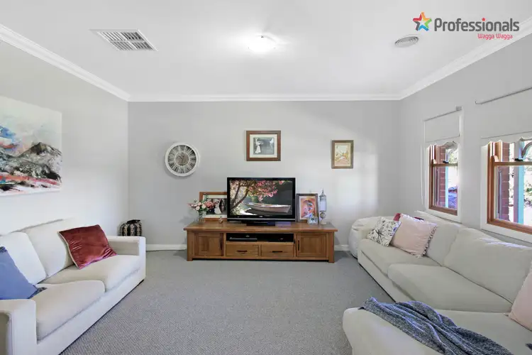 Second view of Homely house listing, 30/12 Yanko Crescent, Bourkelands NSW 2650