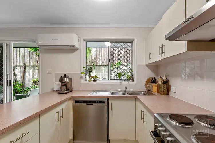 2/43 Arthur Street, Caloundra QLD 4551