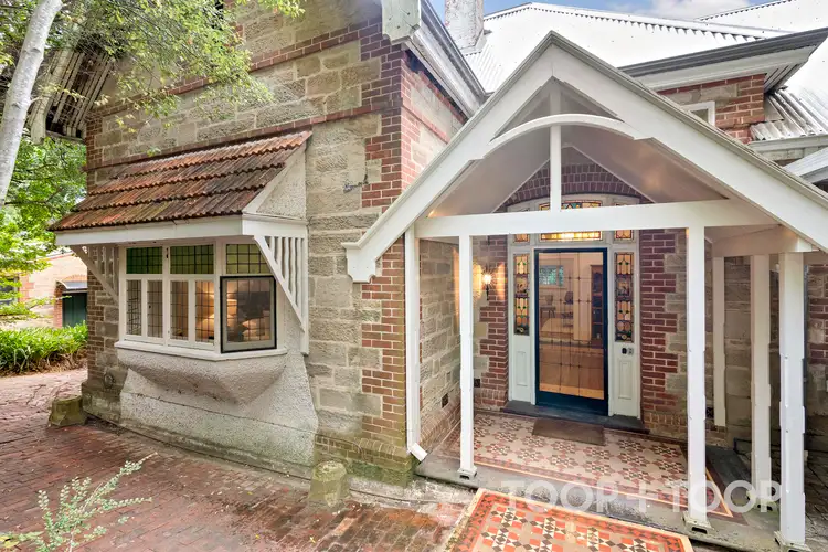 18 Sturt Valley Road, Stirling SA 5152