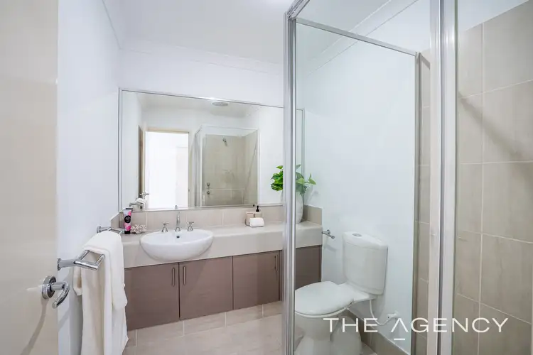 Seventh view of Homely house listing, 16/1 Humboldt Entrance, Aubin Grove WA 6164