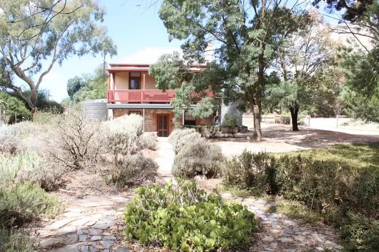 8 Copperhouse Street, Burra SA 5417