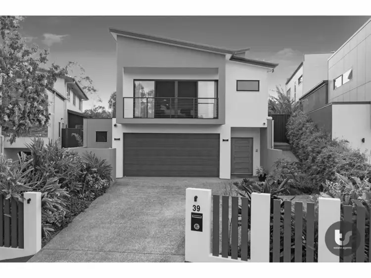 Main view of Homely house listing, 39 Nelson Place, Carindale QLD 4152