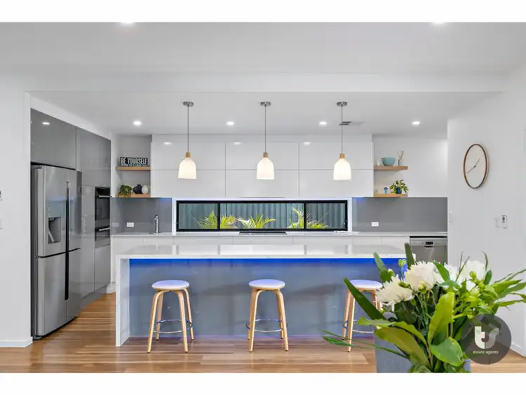 Second view of Homely house listing, 39 Nelson Place, Carindale QLD 4152