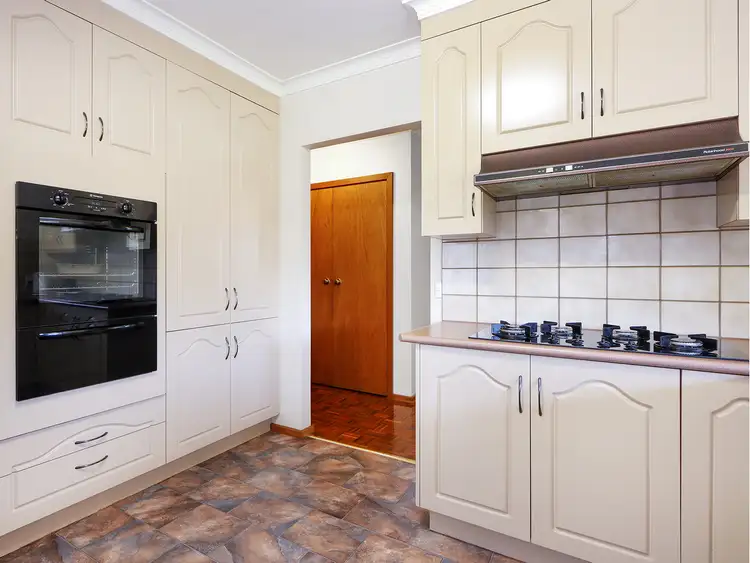 Fifth view of Homely house listing, 3 Ashley Court, Sale VIC 3850