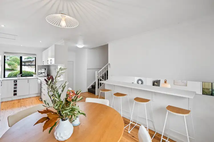 2/51 Newling Street, Lisarow NSW 2250