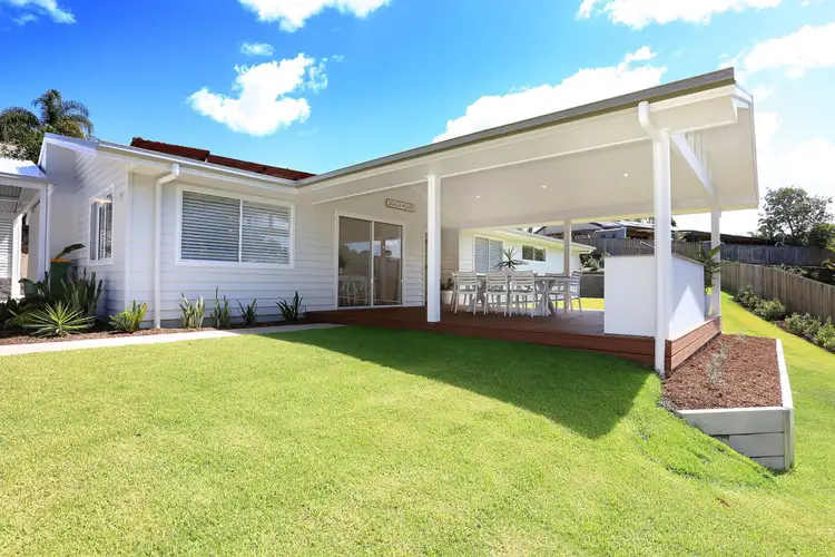 Second view of Homely house listing, 4 Minugh Court, Carrara QLD 4211