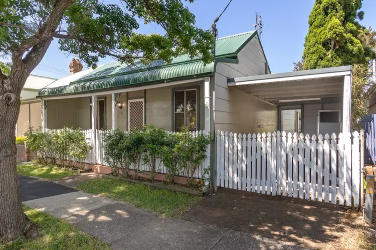 121 Cleary Street, Hamilton NSW 2303