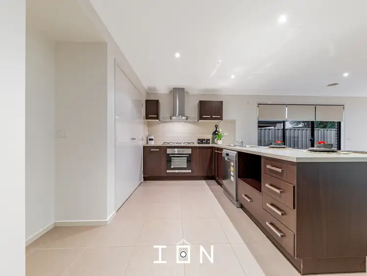 Fifth view of Homely house listing, 5 Beauchamp Way, Cranbourne East VIC 3977