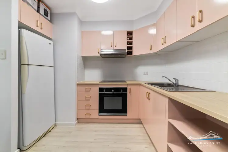 Fifth view of Homely apartment listing, 7/106 Linton Street, Kangaroo Point QLD 4169
