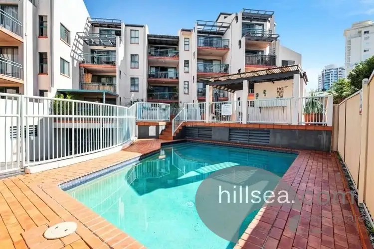 6/7-9 Robert Street, Labrador QLD 4215