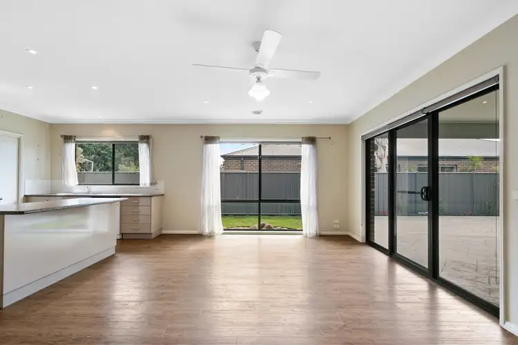Fifth view of Homely house listing, 5 Speechley Court, Sale VIC 3850