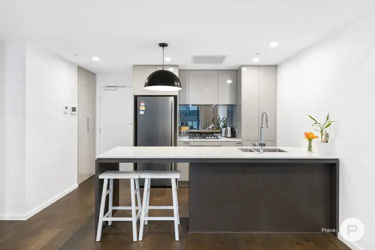 210/148 Logan Road, Woolloongabba QLD 4102