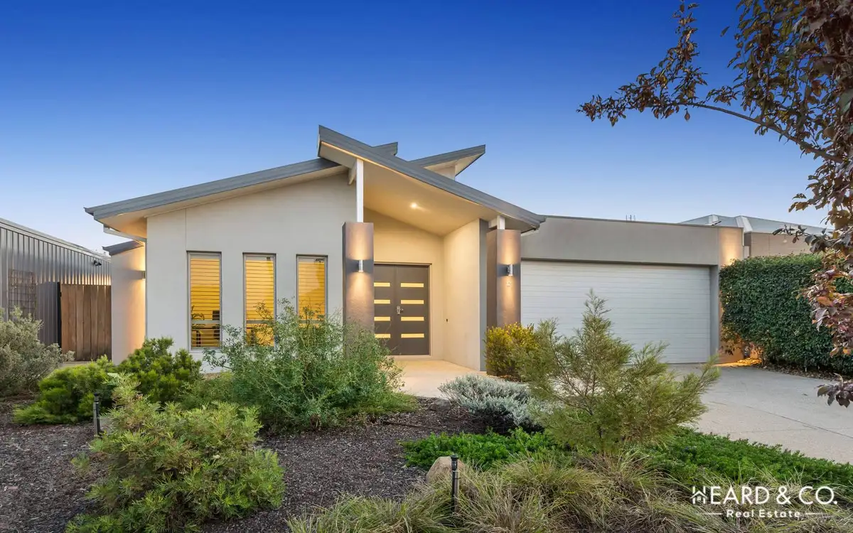 Main view of Homely house listing, 17 Roxburgh Crescent, Junortoun VIC 3551