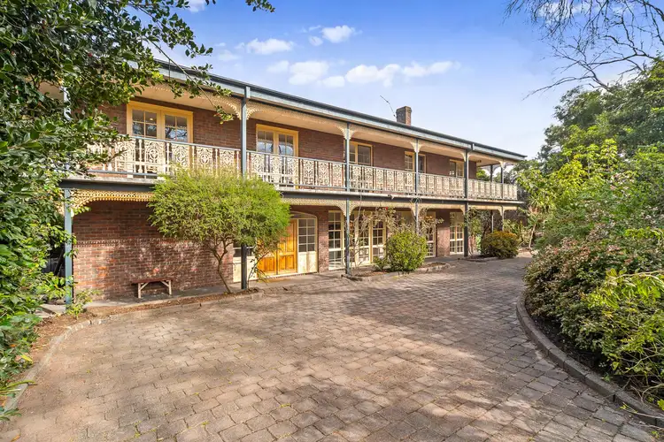 10 Winona Road, Mount Eliza VIC 3930