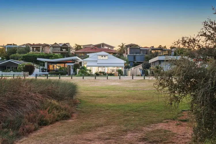 23A Salter Point Parade, Salter Point WA 6152
