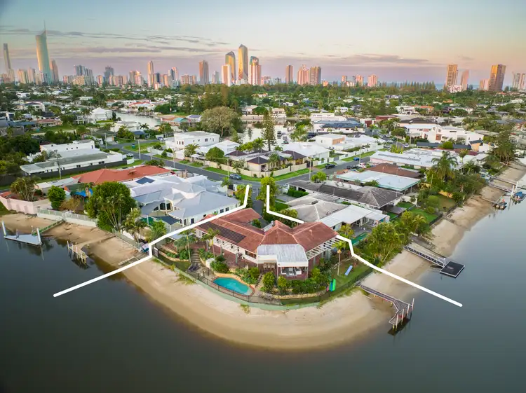 29 Beverley Crescent, Broadbeach Waters QLD 4218