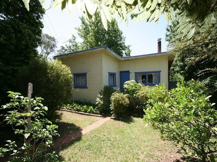 29 Armstrong Street, Wentworth Falls NSW 2782