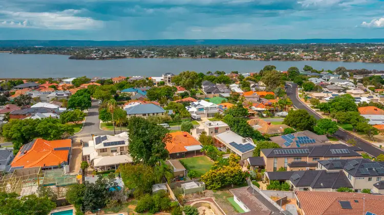 45 Pepler Avenue, Salter Point WA 6152