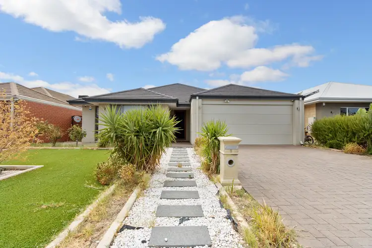8 Balyat Way, Wattle Grove WA 6107