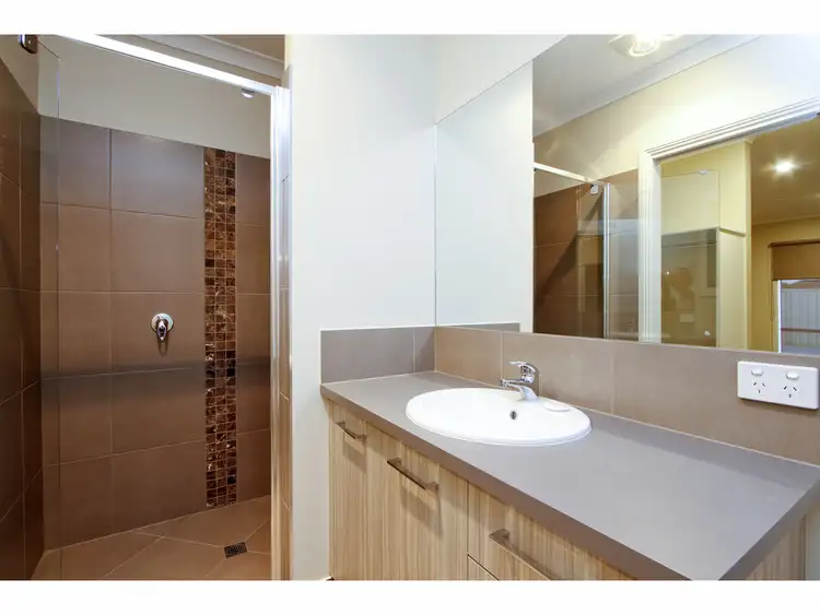 Fifth view of Homely townhouse listing, 2/120 Palmerston Street, Sale VIC 3850