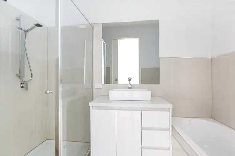 Fifth view of Homely unit listing, 3/10 Valdoone Court, Oak Park VIC 3046