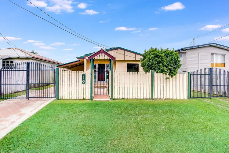 6 Davis Street, Redcliffe QLD 4020
