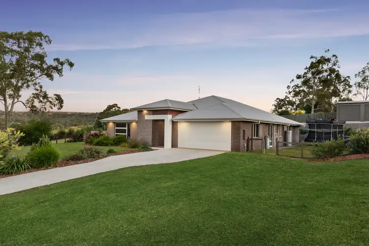 4 Bonnaccorde Place, Cotswold Hills QLD 4350