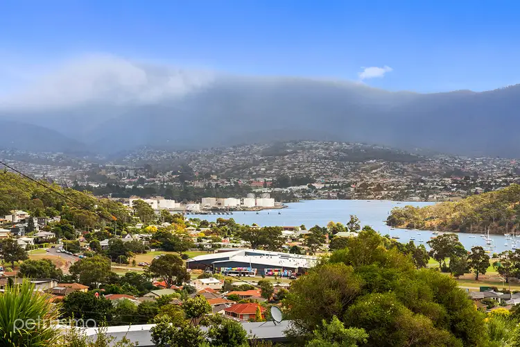 9 Walana Street, Geilston Bay TAS 7015