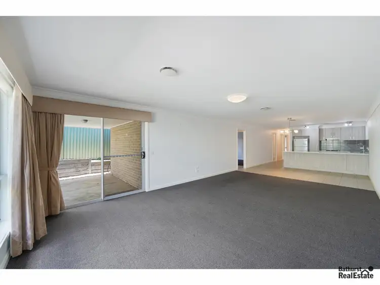 Fourth view of Homely unit listing, 6/245 Browning Street, West Bathurst NSW 2795