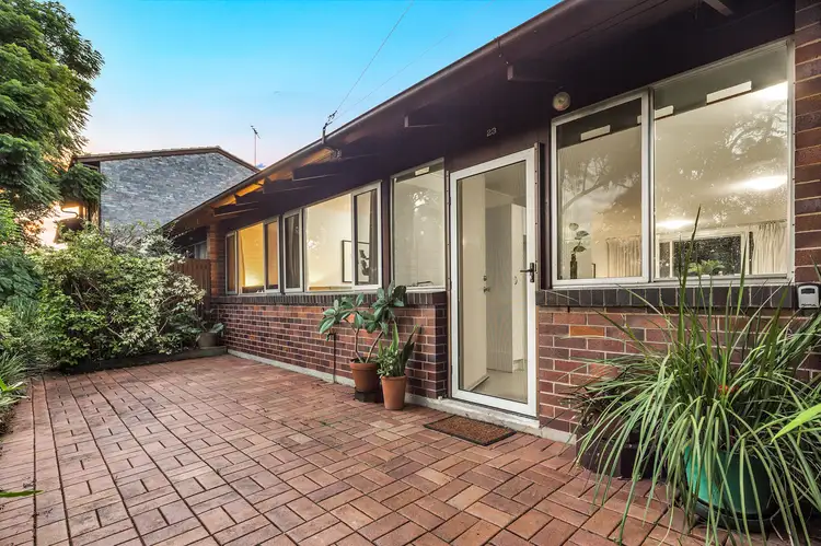23/18 Holmes Street, Toowong QLD 4066