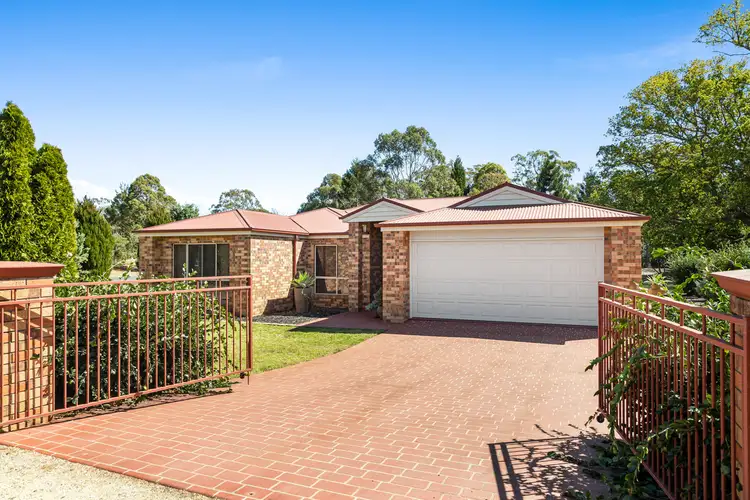 2 Perry Road, Cabarlah QLD 4352
