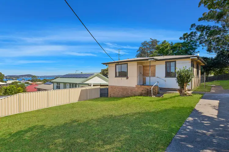 28 Cary Crescent, Springfield NSW 2250
