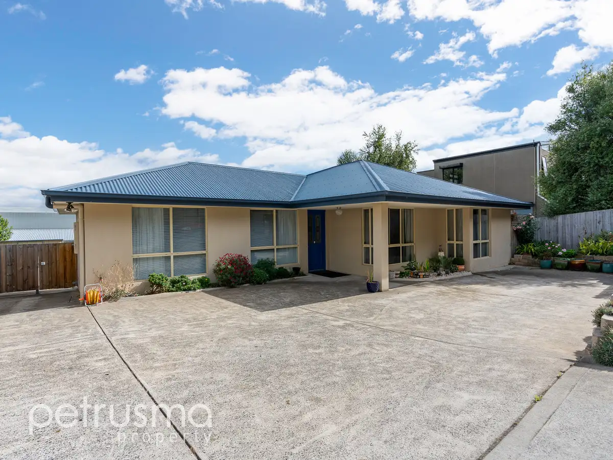 Main view of Homely villa listing, 2/87 Oakdowns Parade, Oakdowns TAS 7019