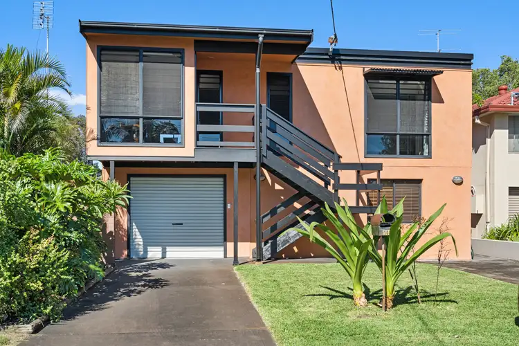 102 MacKenzie Avenue, Woy Woy NSW 2256