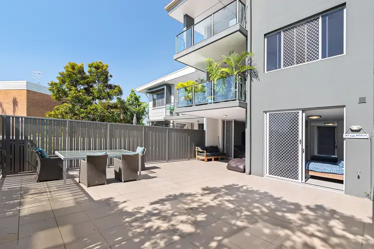 9/11 Riding Road, Hawthorne QLD 4171
